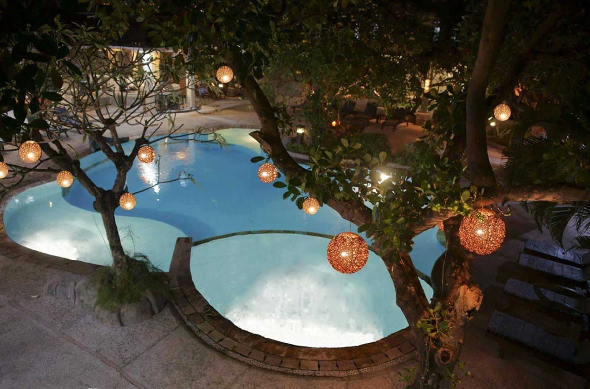Oyo 2334 Melka Excelsior Hotel Singaraja  Exterior photo