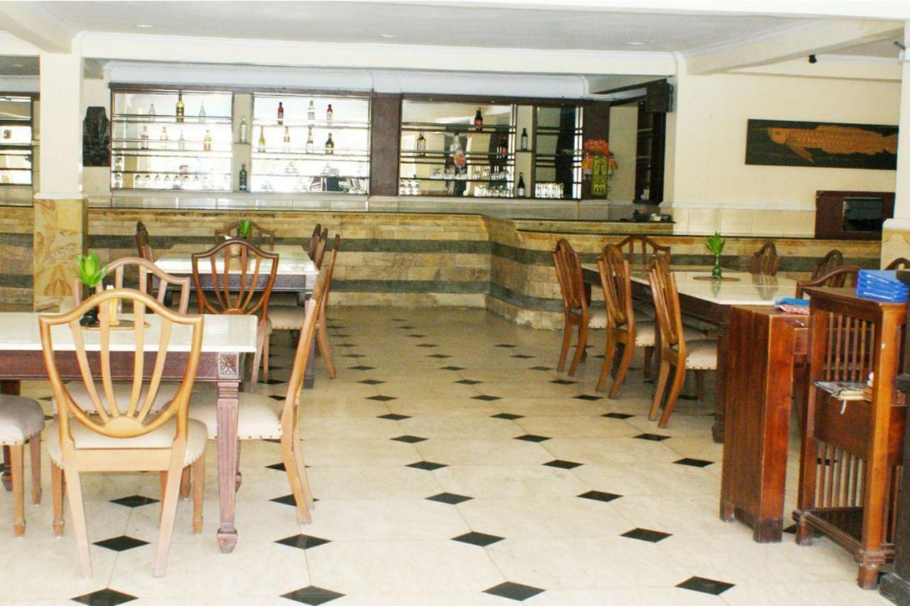 Oyo 2334 Melka Excelsior Hotel Singaraja  Exterior photo